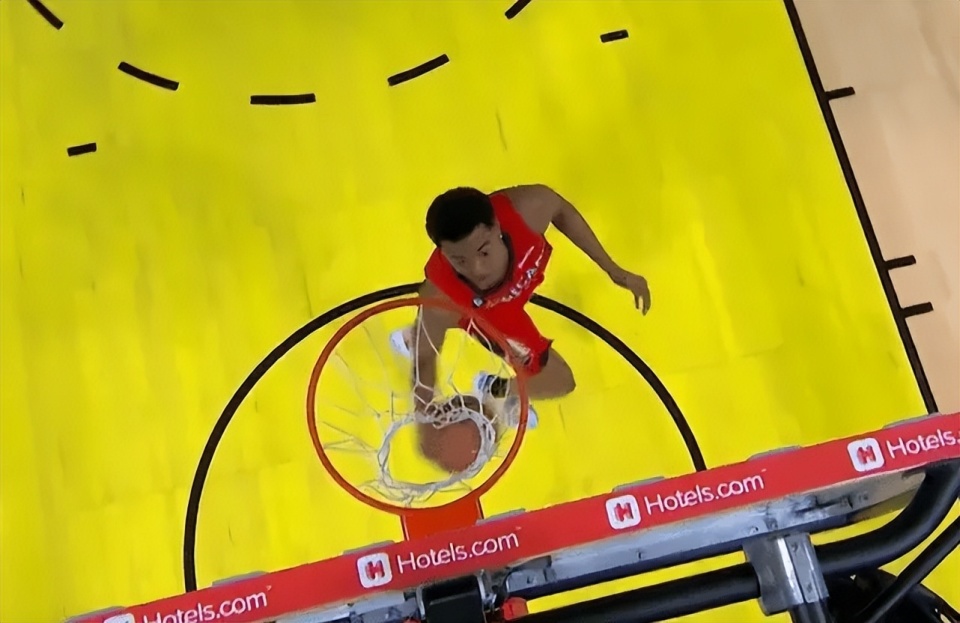 广州队训练开放日，国际比赛日伤情更新引欢呼，欧篮联在即，更衣室氛围转暖的简单介绍lol竞猜