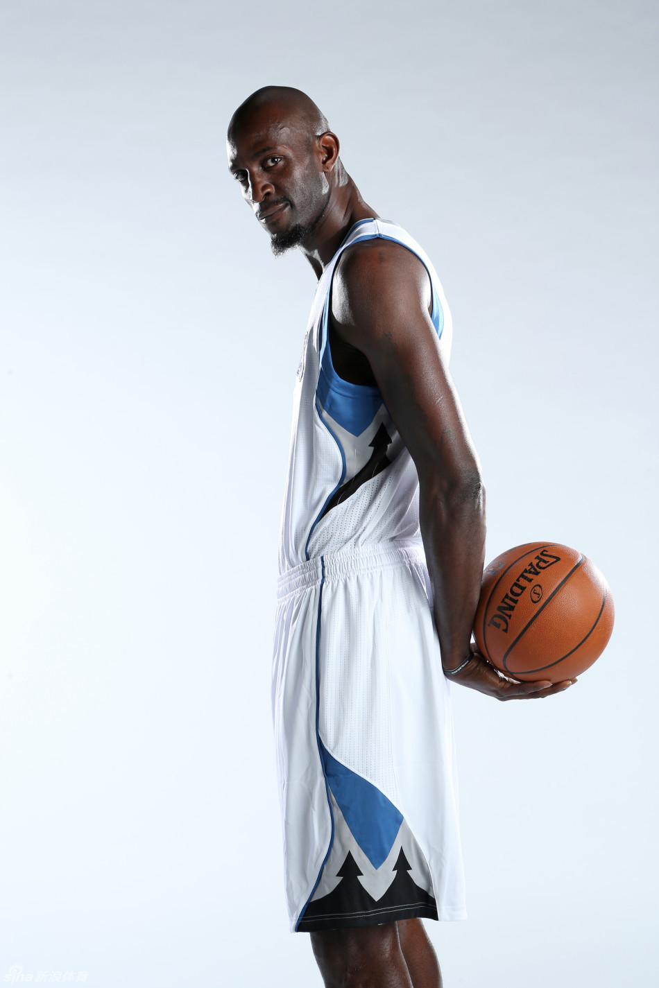 从冲刺阶段波士顿凯尔特人调整名单以备德国杯到明尼苏达森林狼今夜篮板制胜，Rookie连续十场比赛得分超过惊险取胜(波士顿凯尔特人队)lol注册平台